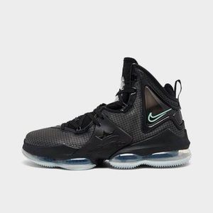 Nike Men's Lebron 19 Basketball Shoes Size 9  (Store Sample)